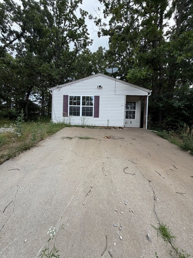 Building Photo - 4031 White Oak Rd