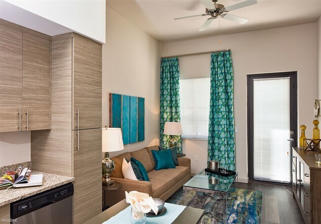 Foto del edificio - 2 br, 2 bath  - Q