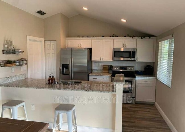Building Photo - 206 Sandwater Ln