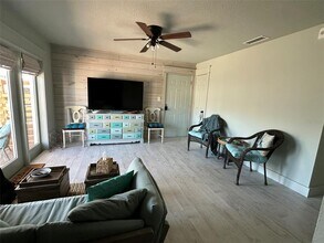 Building Photo - 5006 Starfish Dr SE