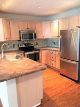 Building Photo - 2765 N Forest Rd