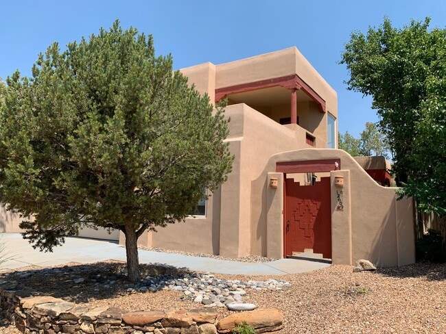 Building Photo - 12609 Sandia Ridge Pl NE