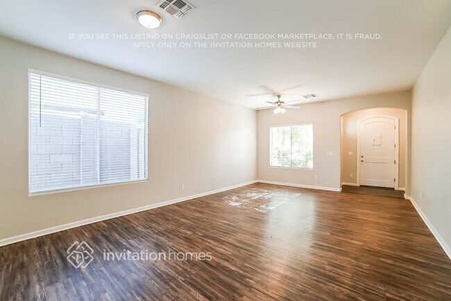 Foto del edificio - 1648 S 174th Ln