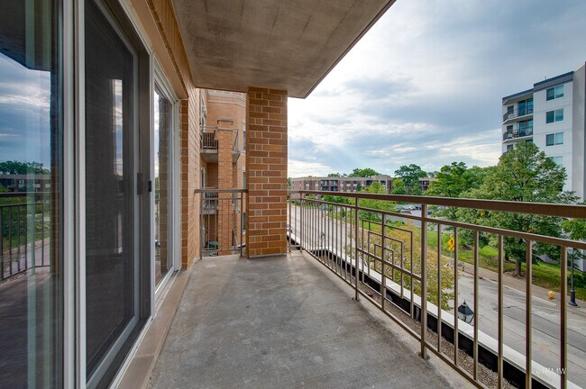Foto del edificio - 1 S Lincoln Ave