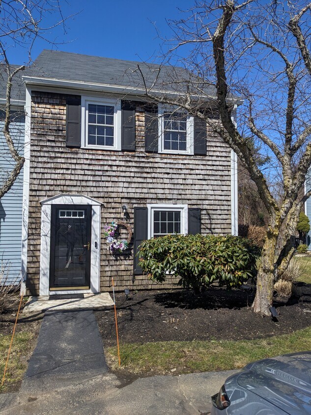 Primary Photo - 1275 Maplewood Ave
