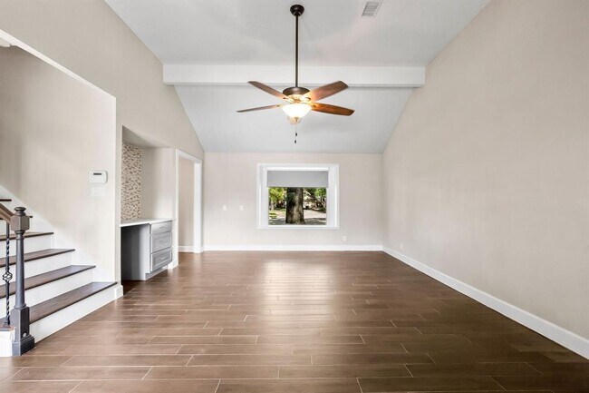 Foto del edificio - 11715 Park Creek Dr
