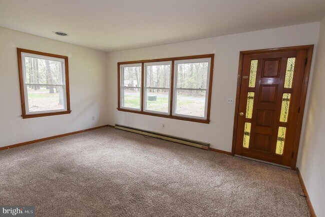 Foto del edificio - 5705 Rip Wil Dr