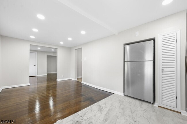 Foto del edificio - 71 Maple St