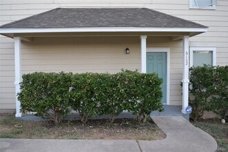 Building Photo - 6102 Reicher Dr
