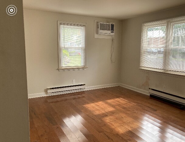 Family room - 205 N Hamilton St