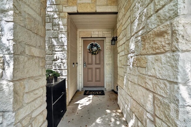 Building Photo - 816 Rusk Rd