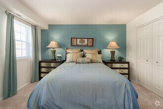 1 Bedroom Apartment - Southgate Apartments & Townhomes