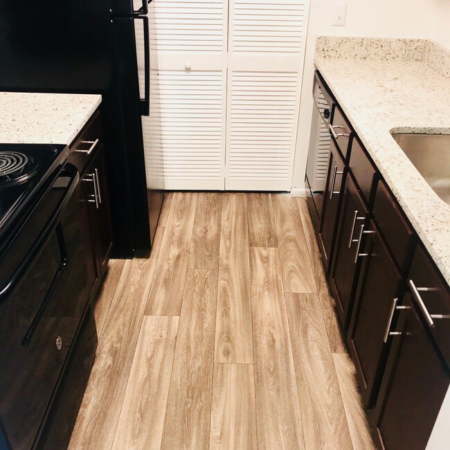 Foto del edificio - Reflections at Virginia Beach