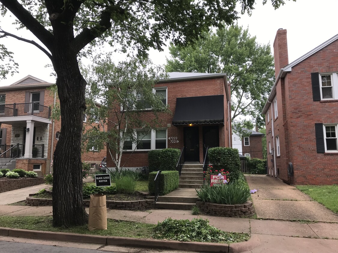 Street View - 7221 Amherst Ave