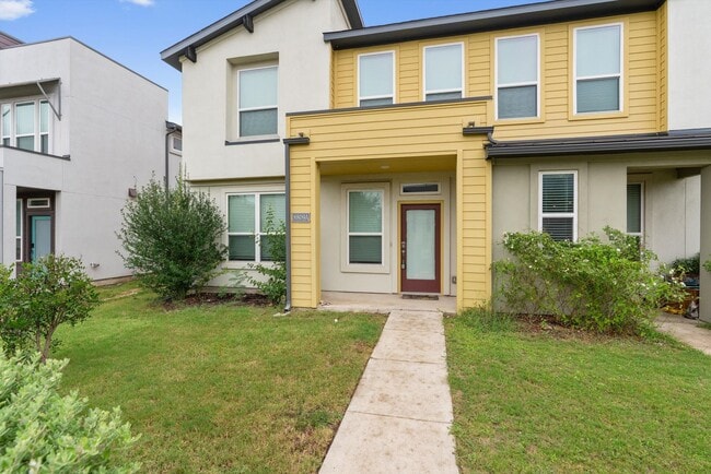 Foto del edificio - 8809A Whitter Dr