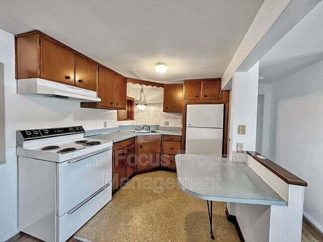 Foto del edificio - 935 E Second St