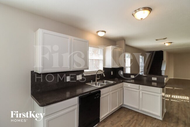 Foto del edificio - 14111 Bishop Bend Ln