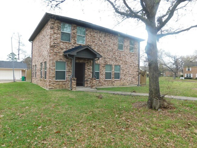 Foto del edificio - 4803 Forest Ct