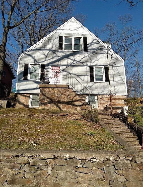 Primary Photo - 4640 Main St