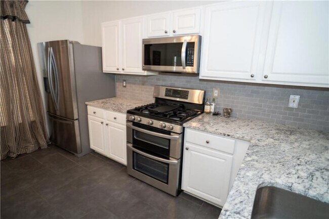 Foto del edificio - 9155 Nesbit Ferry Rd