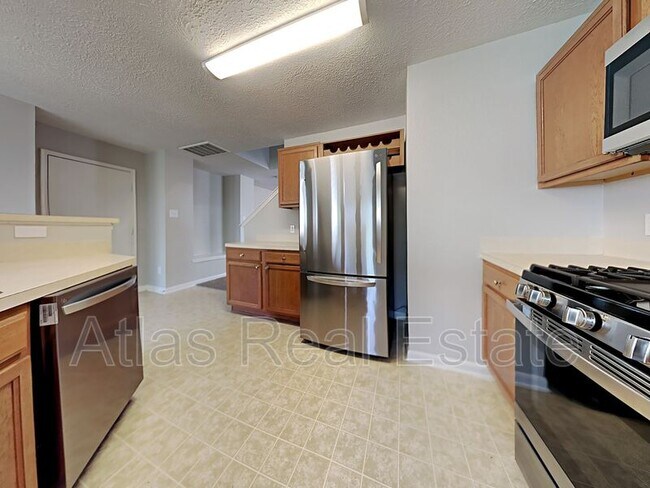 Foto del edificio - 19023 Remington Park Dr