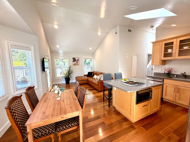 Building Photo - 10726 Randy Ln