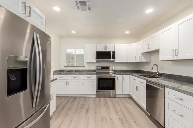 Foto del edificio - 4519 N 8th Pl
