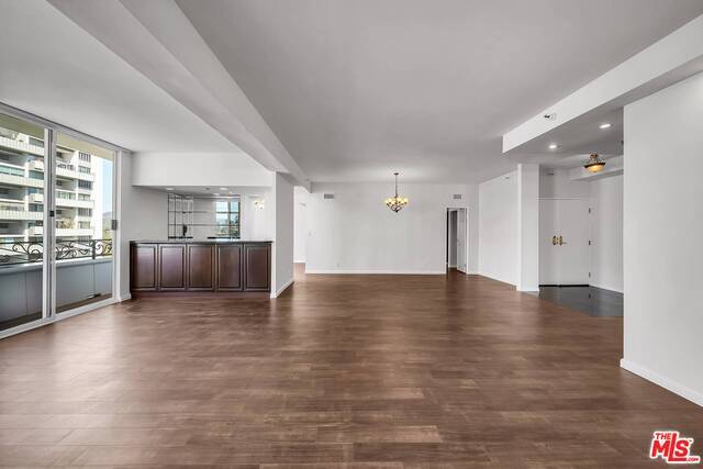 Foto del edificio - 10390 Wilshire Blvd