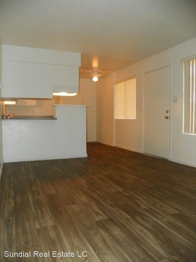 Foto del edificio - 241 E 1st Ave