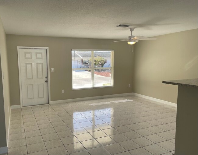 Building Photo - 8504 43rd Ave Dr W