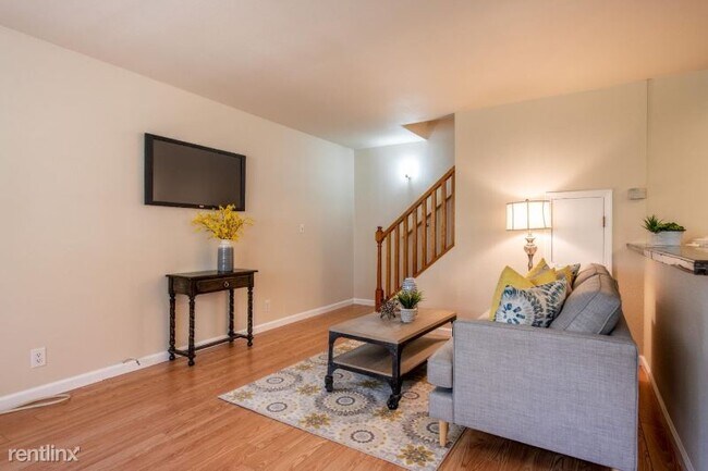 Foto del edificio - 2 br, 1 bath Condo - 786 Warring Dr
