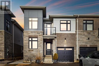 Building Photo - 140 Springvalley Crescent