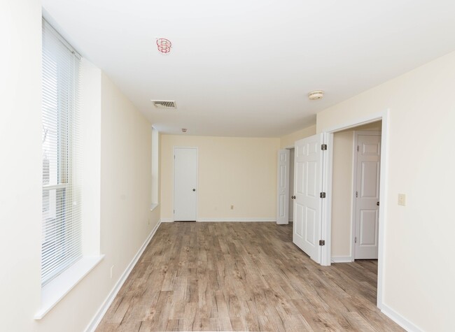 Foto del interior - Chestnut Hill East (CHE)