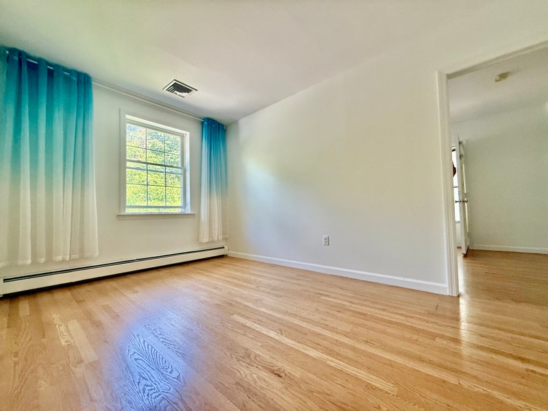 Foto principal - 54 Cedar St