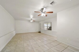 Building Photo - 214 Schilling Ave
