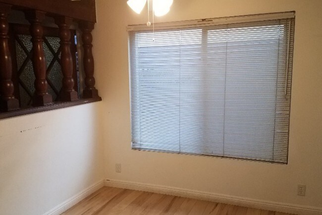 Dining room - 3112 S Durango Ave