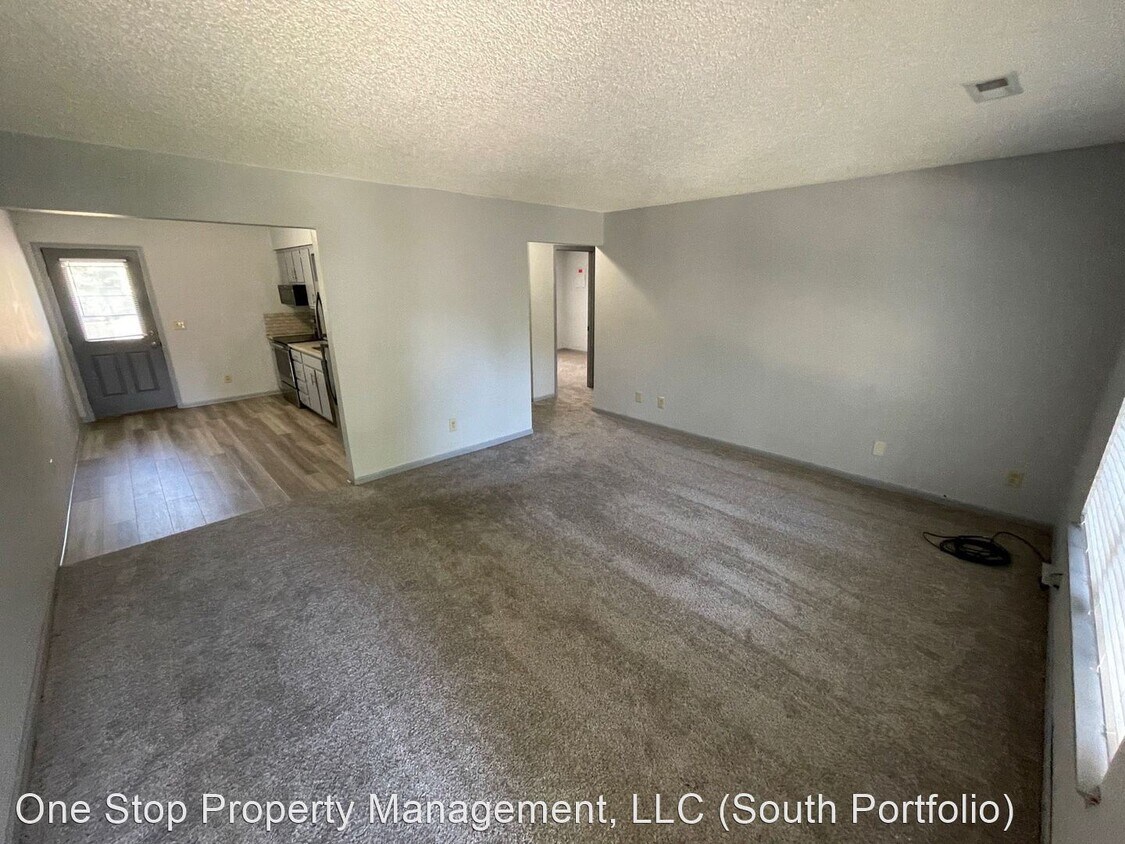 Primary Photo - 2 br, 1 bath House - 304 NE Forest Street ...