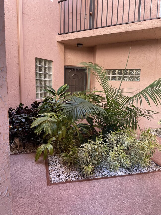 Building Photo - 5275 Europa Dr