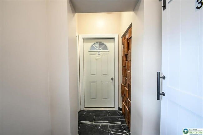 Foto del edificio - 459 Linden St