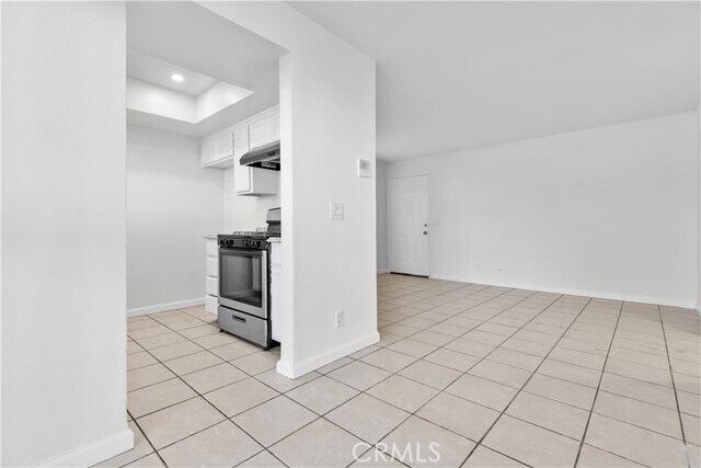 Foto del edificio - 5915 Woodman Ave