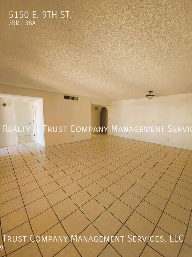 Building Photo - Fully refinished 3 bedroom 3 bathroom home!