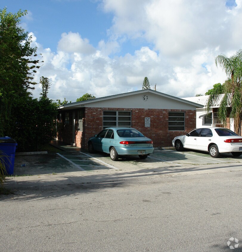 Primary Photo - 504 SE 21st St