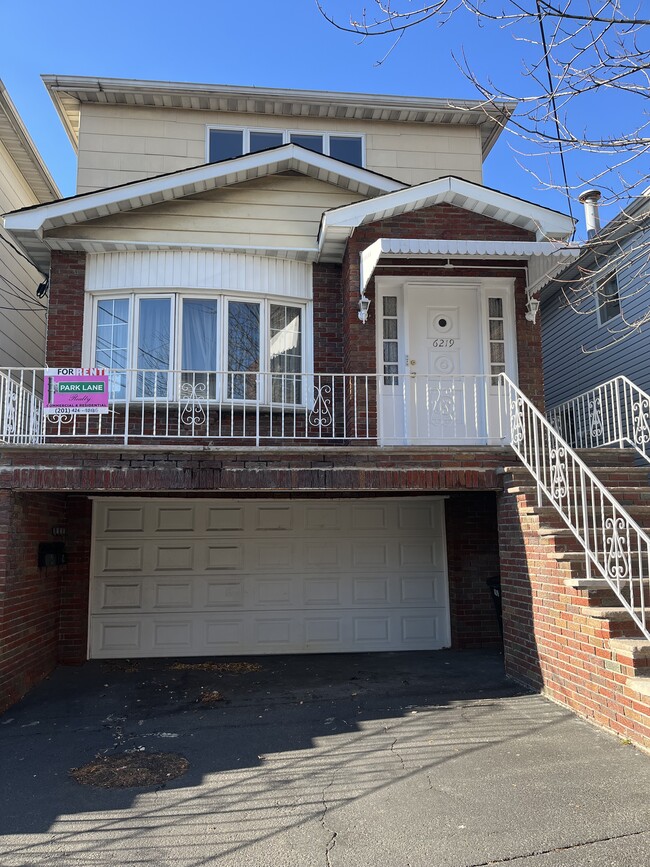 Foto del edificio - 6219 Polk St