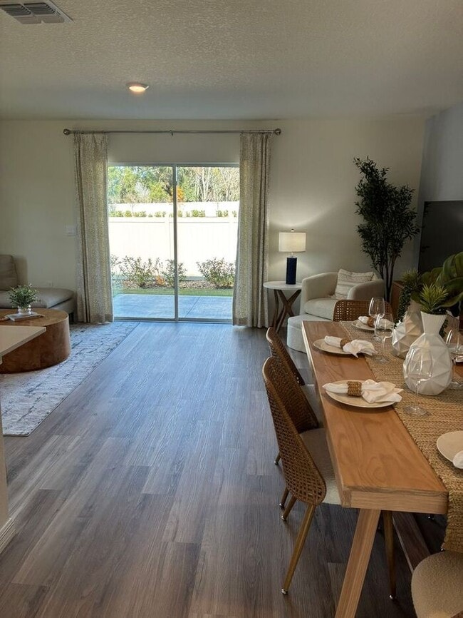 Foto del edificio - 3 Bedroom, 2.5 Bath Townhome