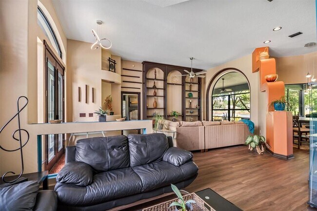 Foto del edificio - 14 Creek Bluff Way