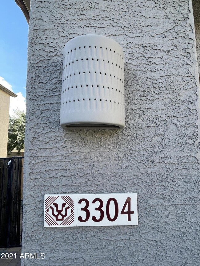 Foto del edificio - 3304 E Blue Ridge Way