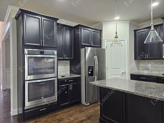 Foto del edificio - 1643 Fairview Dr