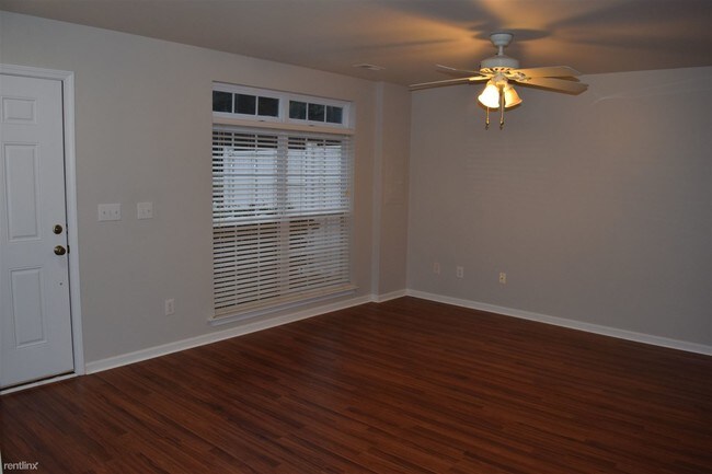 Building Photo - 3021 Barrymore St