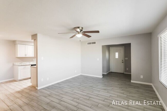 Foto del edificio - 6632 E Mary Dr