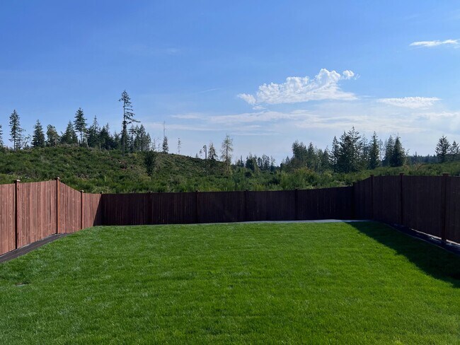 Building Photo - 1388 SW Pendleton Way